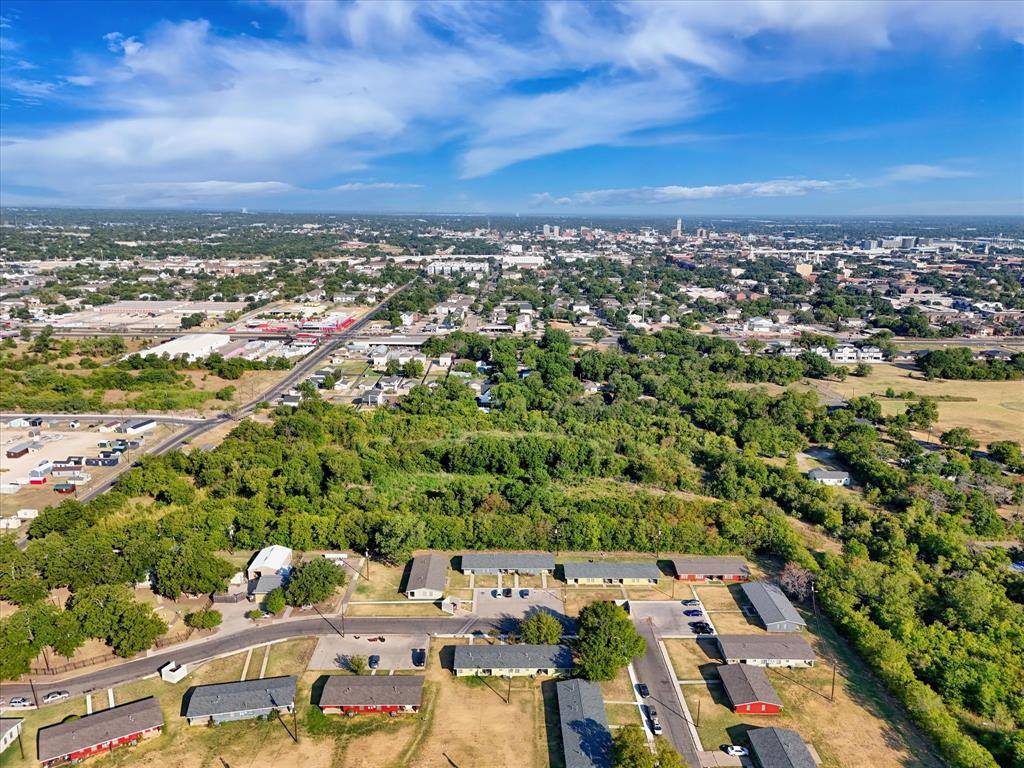 2602 S 12TH, Waco, TX 76706