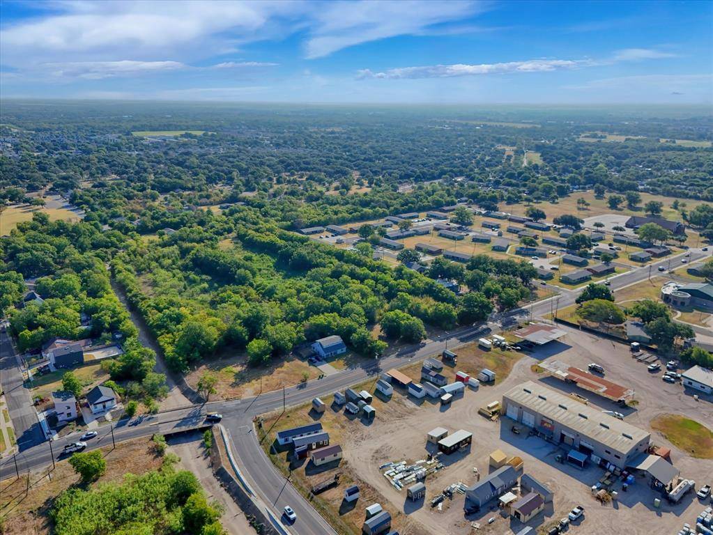 2602 S 12TH, Waco, TX 76706