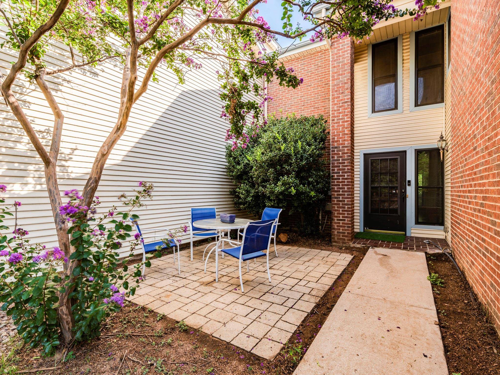 3214 Foster LN, Austin, TX 78757