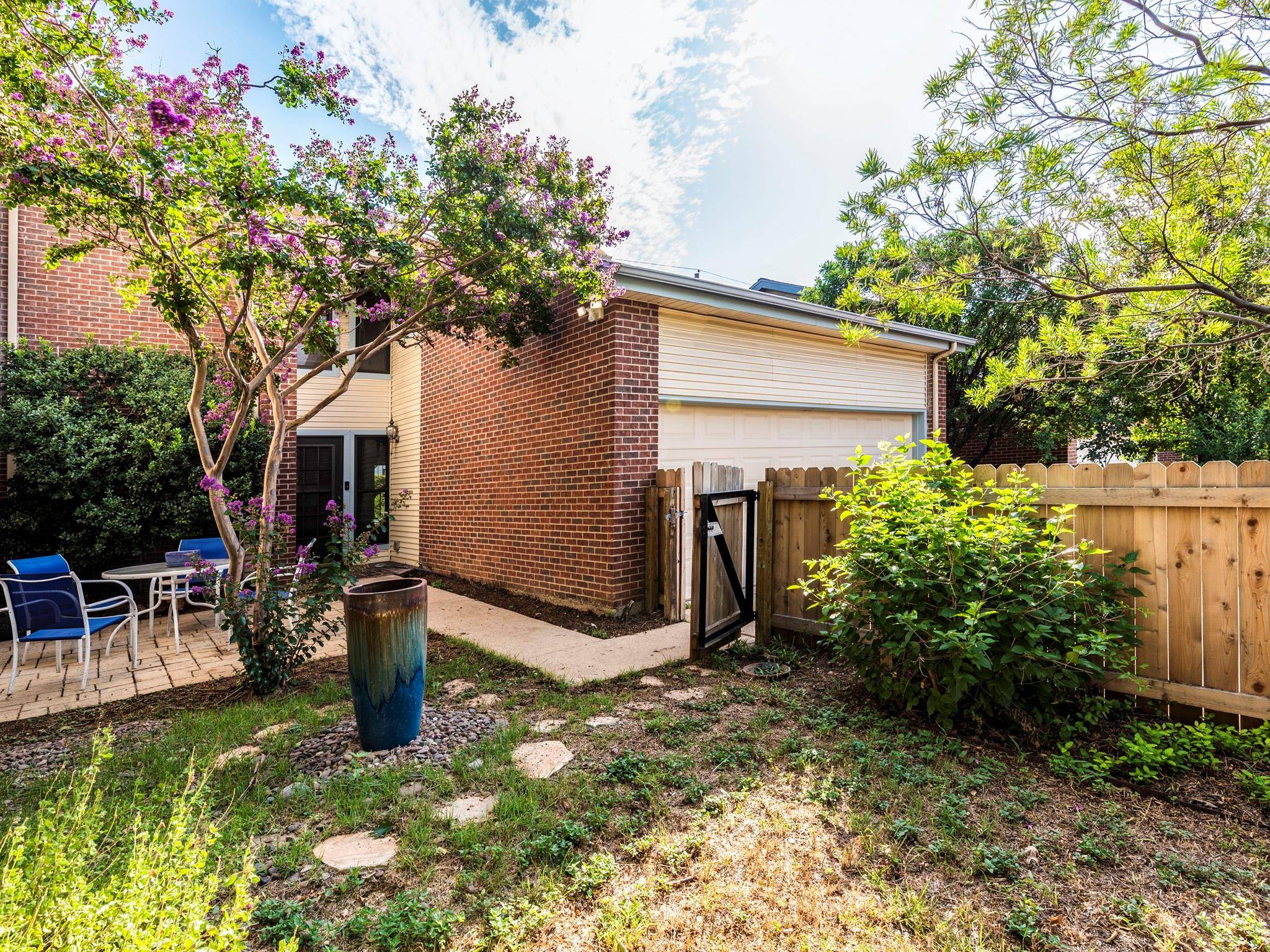 3214 Foster LN, Austin, TX 78757