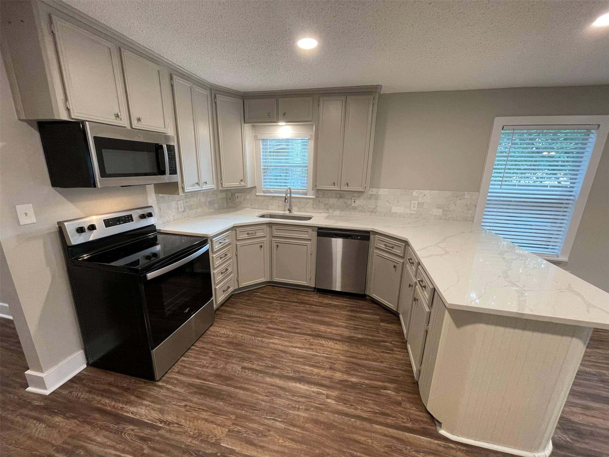 503 Byrne ST, Smithville, TX 78957
