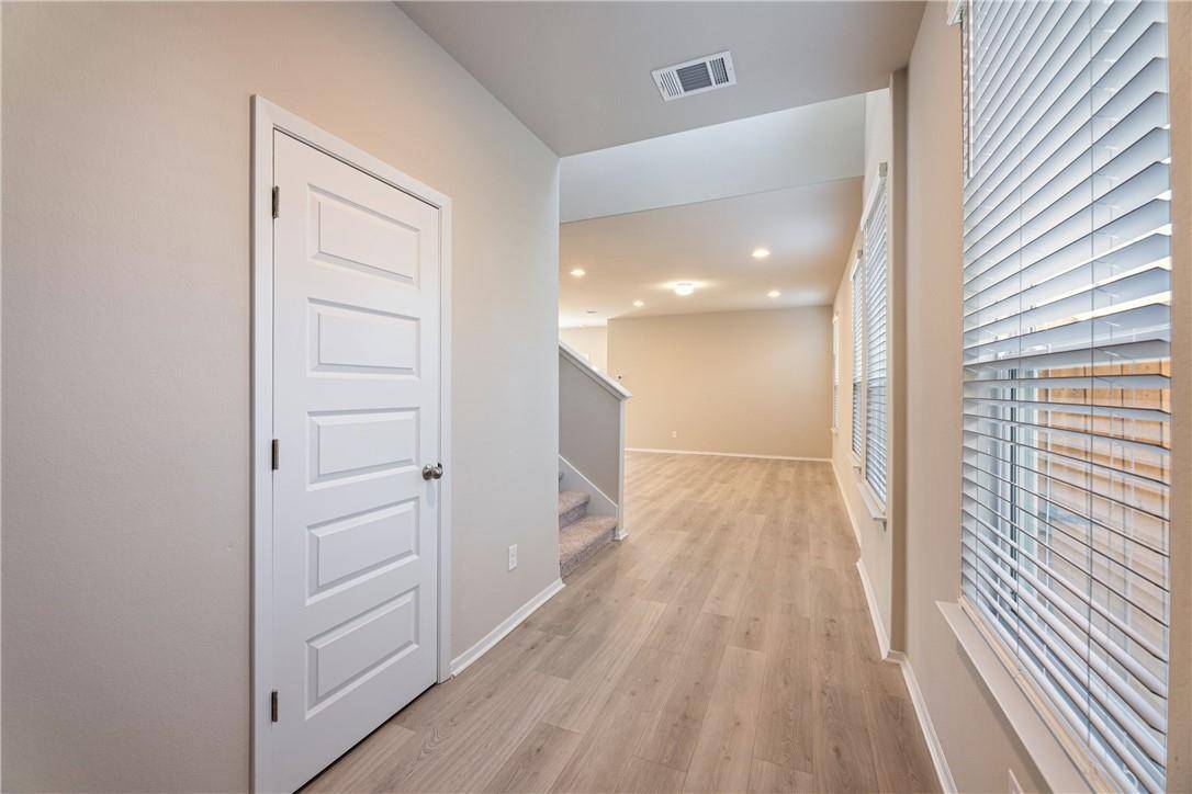 220 Trailside LN, Bastrop, TX 78602