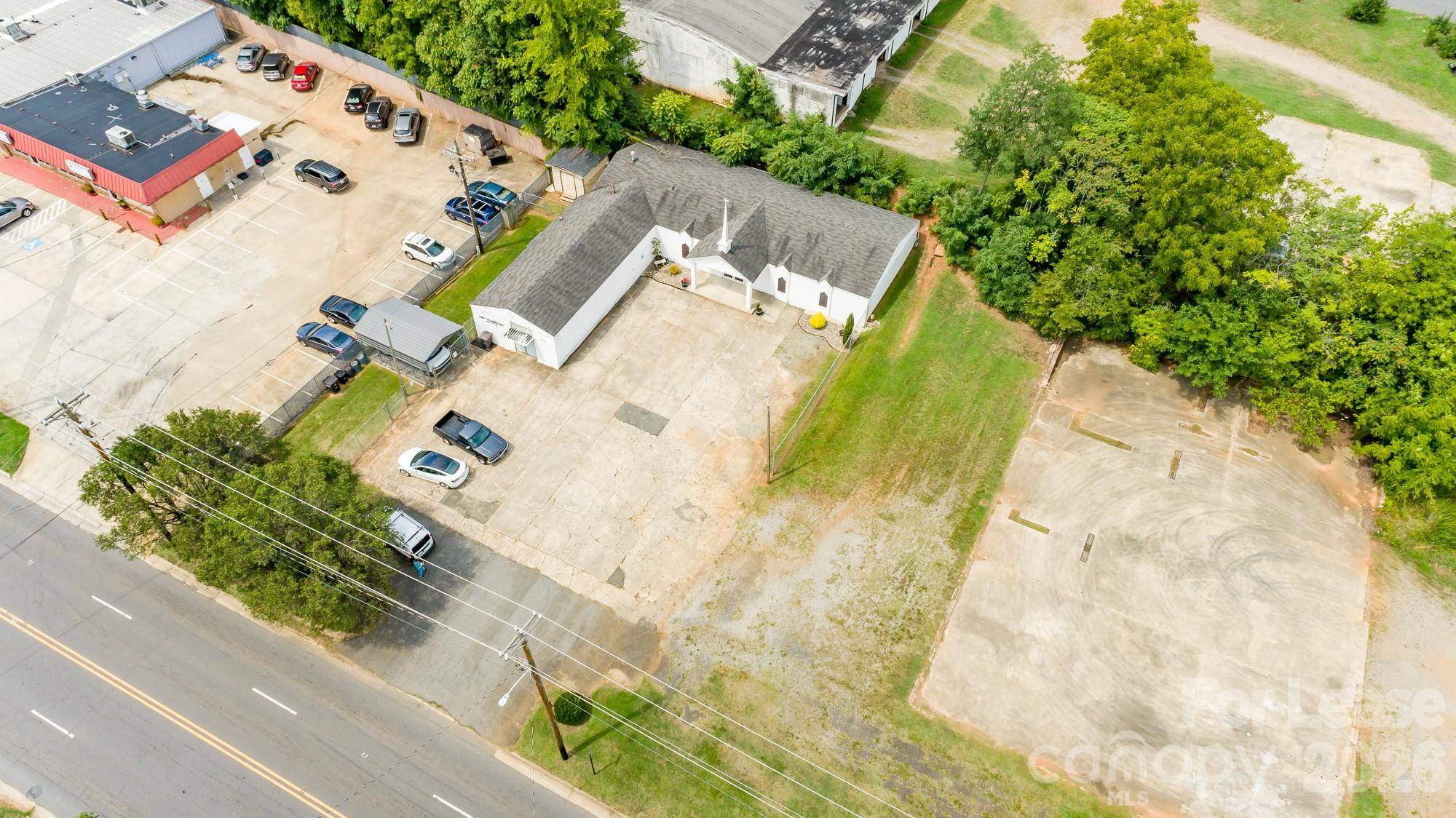1010 Shelton AVE, Statesville, NC 28677