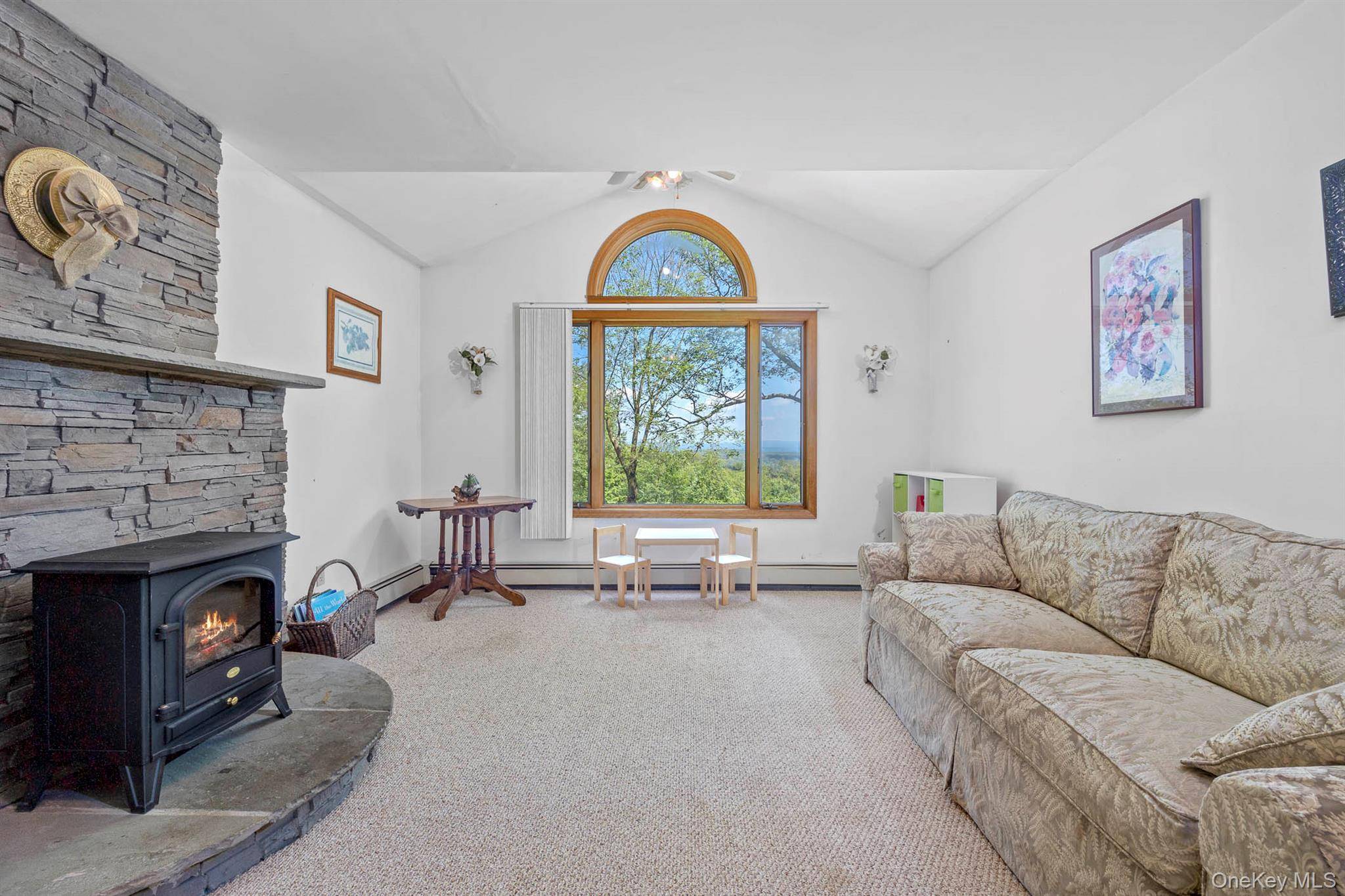 231 Manorville RD, Saugerties, NY 12477