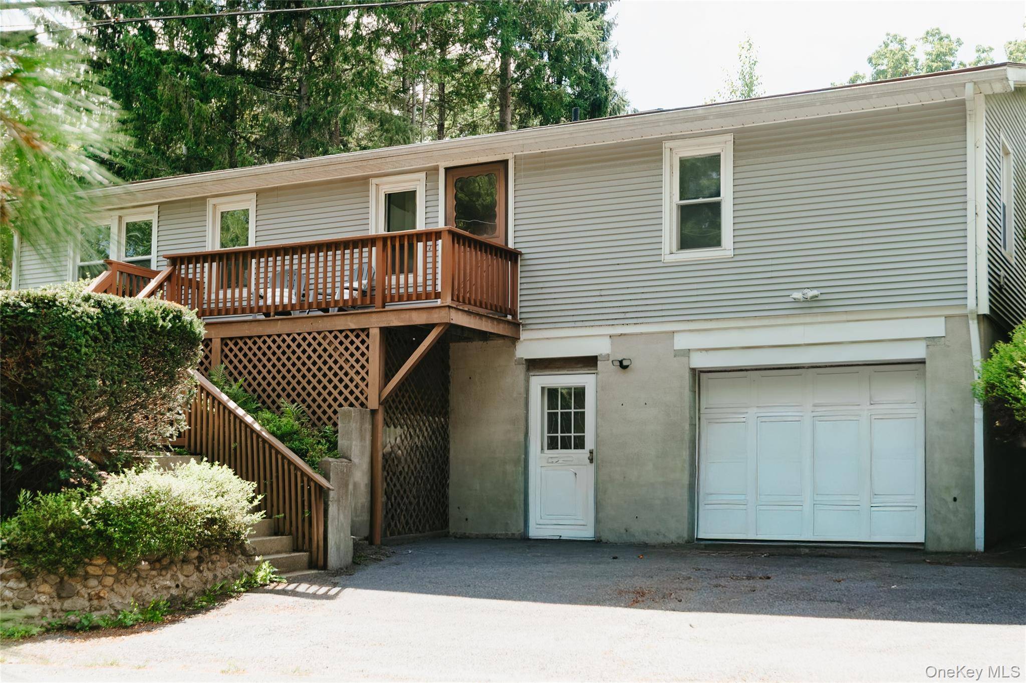 90 Lake Amenia RD, Amenia, NY 12501