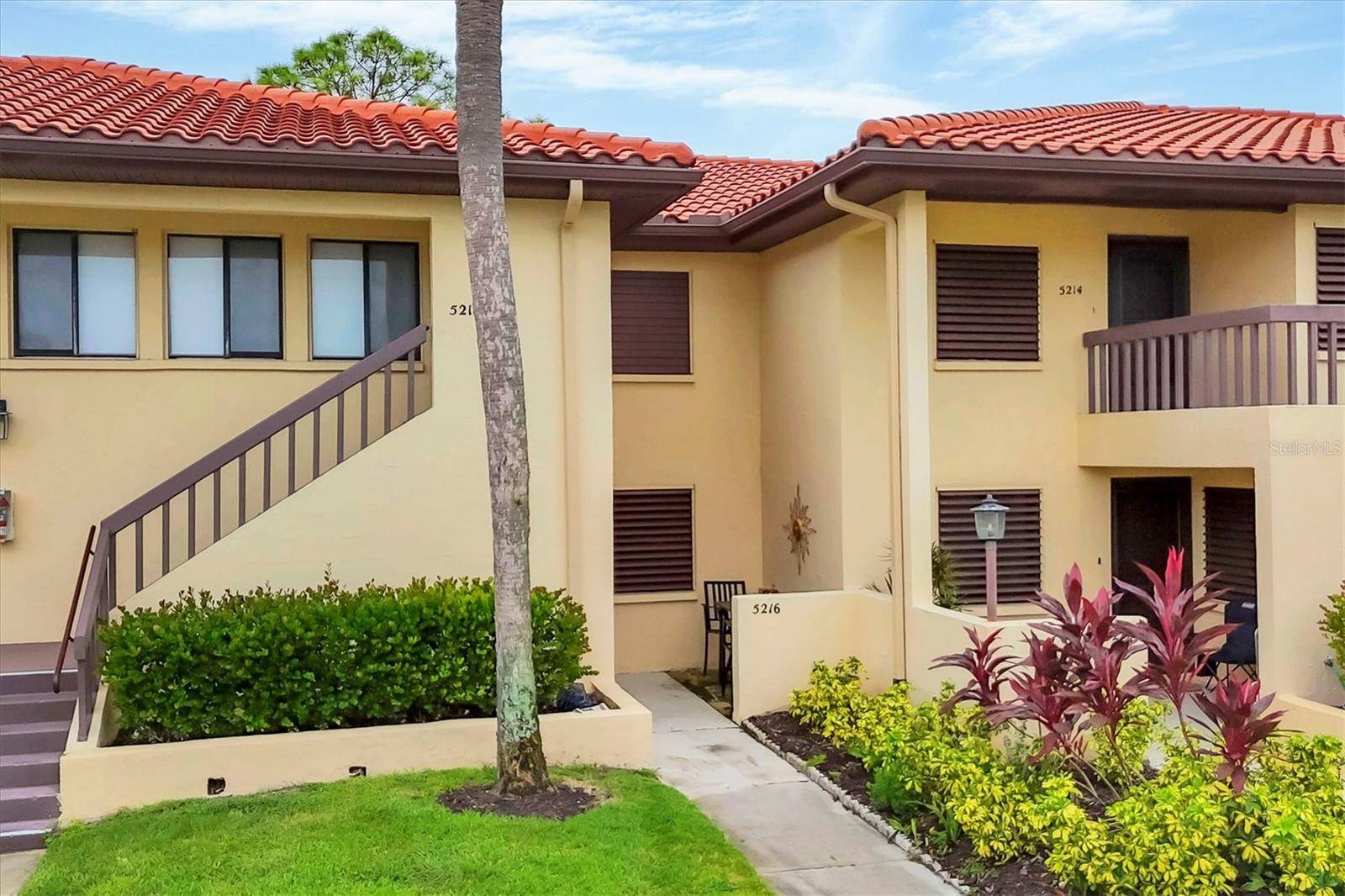 5216 LAKE VILLAGE DR #71, Sarasota, FL 34235