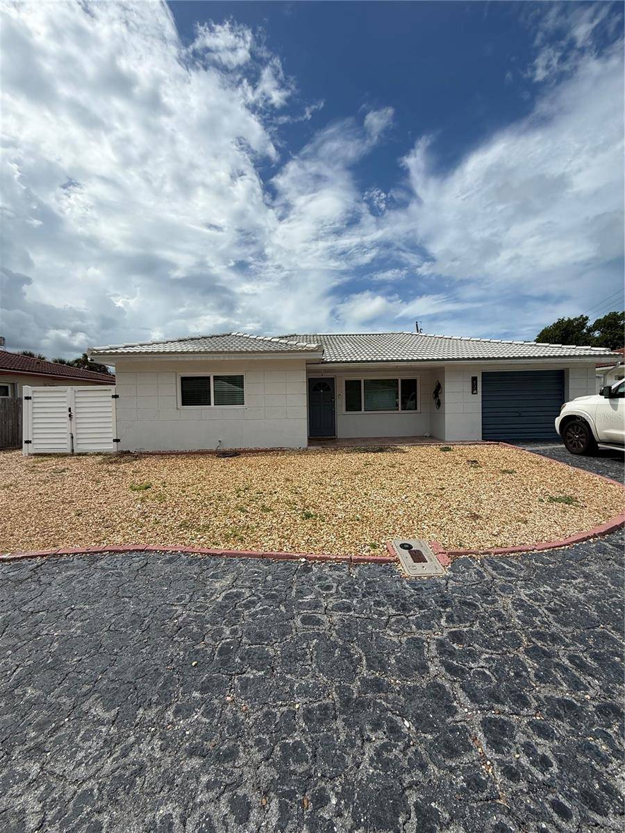 52 45TH AVE, St Pete Beach, FL 33706