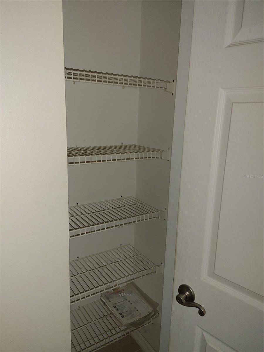 215 LAKE BROOK CIR #201, Brandon, FL 33511