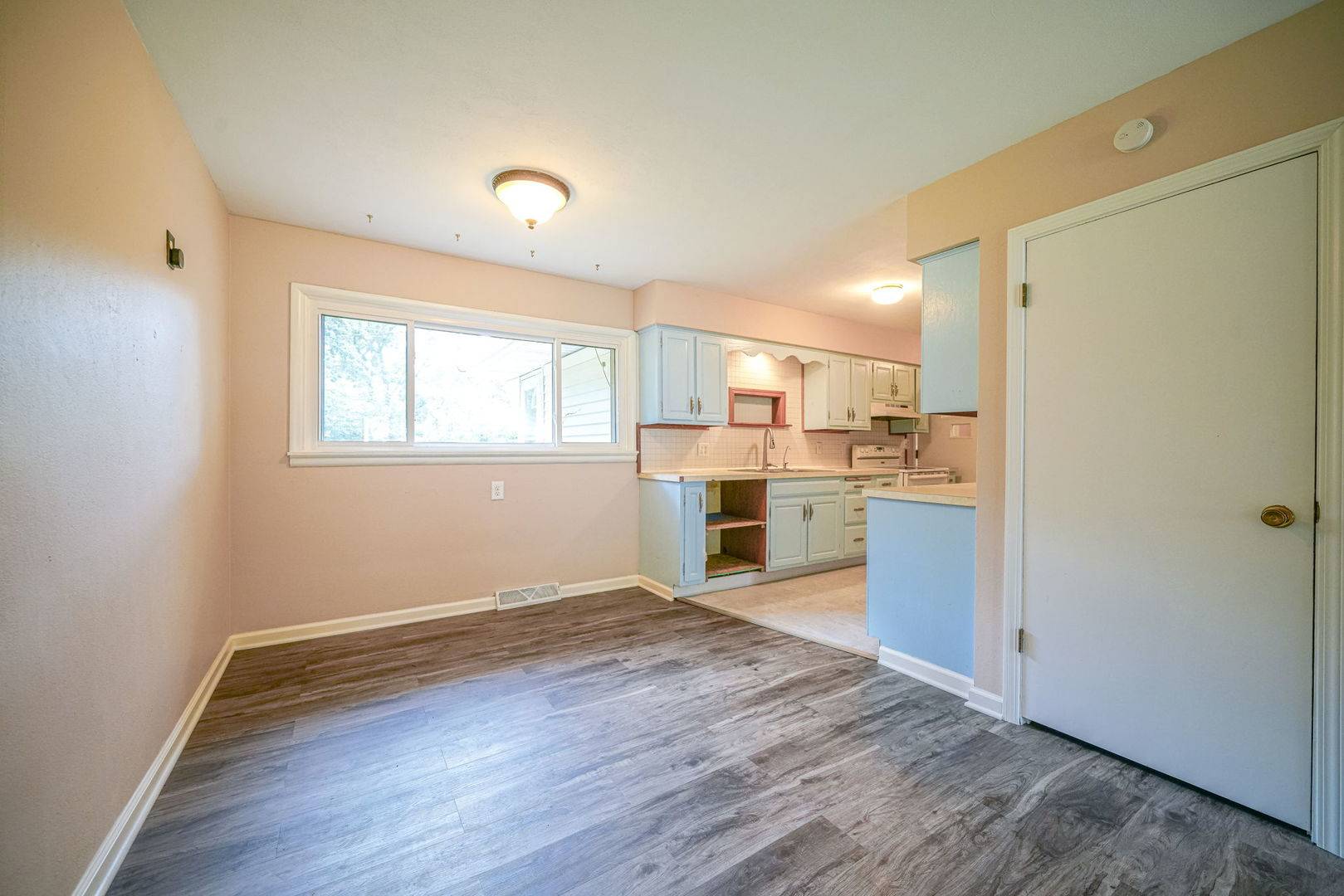 507 W 1st ST, Mount Morris, IL 61054