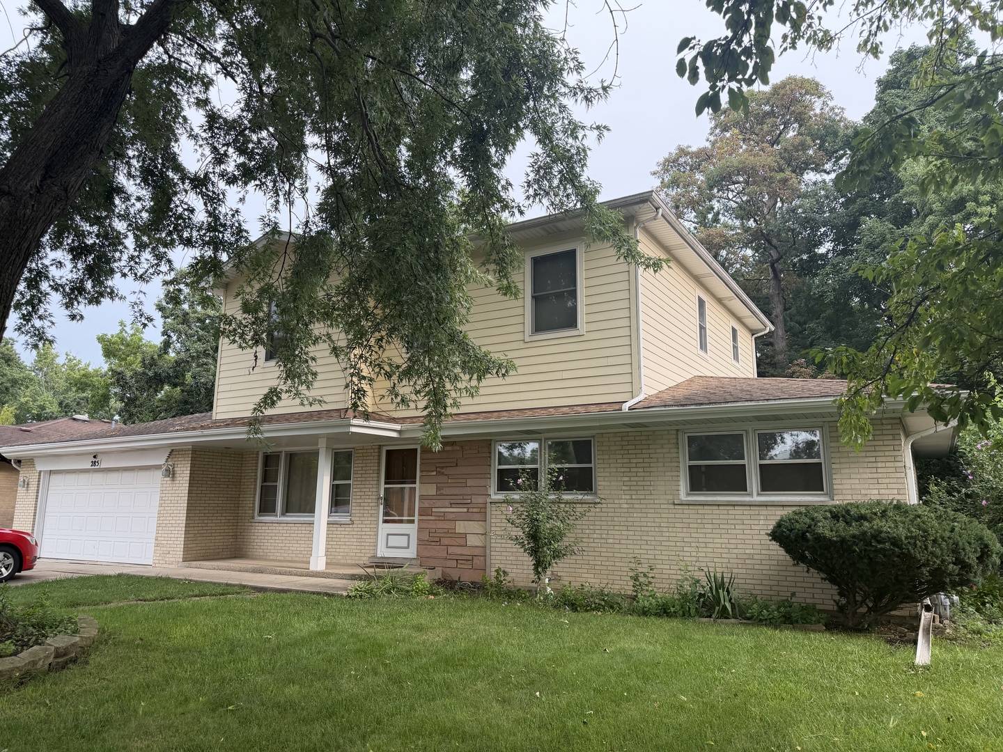 285 E Montrose AVE, Wood Dale, IL 60191