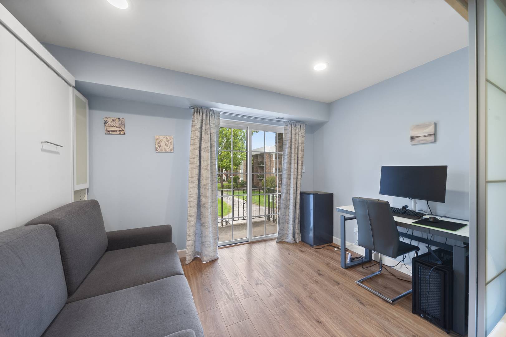 1617 N Windsor DR #208, Arlington Heights, IL 60004