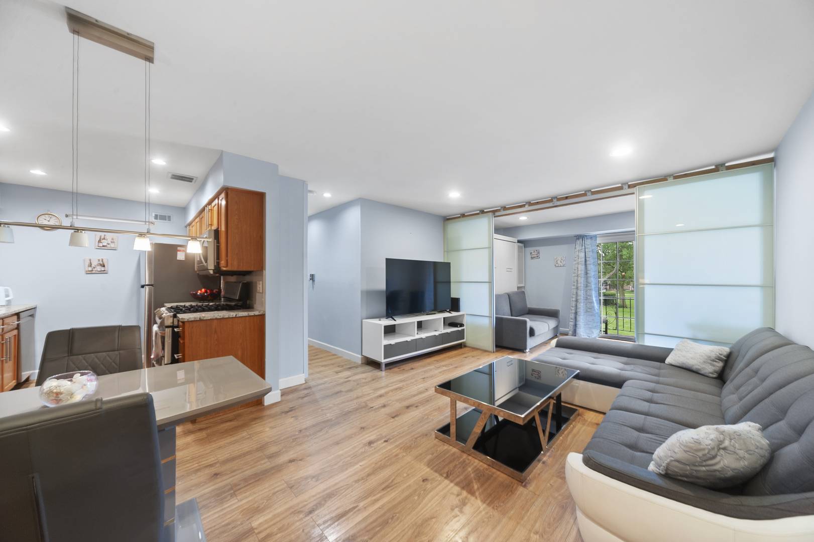 1617 N Windsor DR #208, Arlington Heights, IL 60004