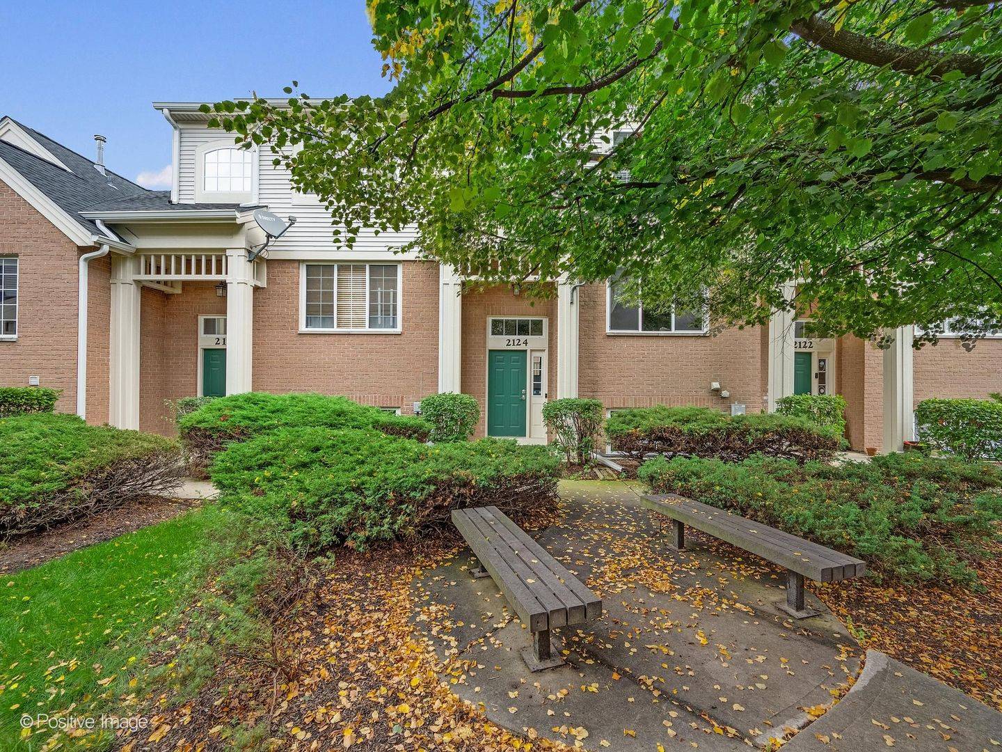 2124 W Concord LN, Addison, IL 60101