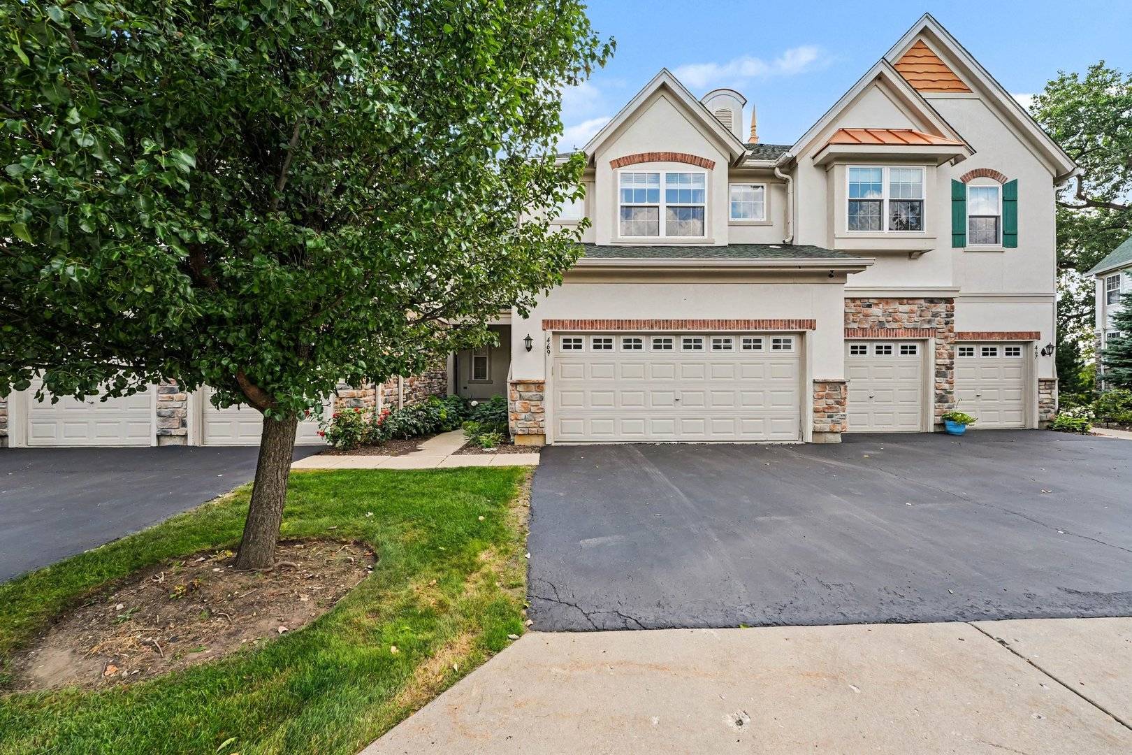 469 Bay Tree CIR, Vernon Hills, IL 60061