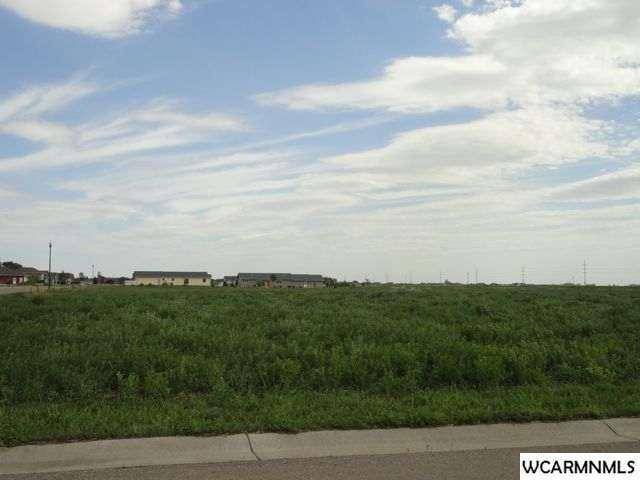 807 Elizabeth ST, Marshall, MN 56258
