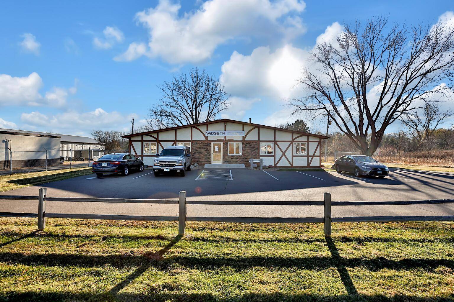 6641 Lake BLVD, Forest Lake, MN 55025