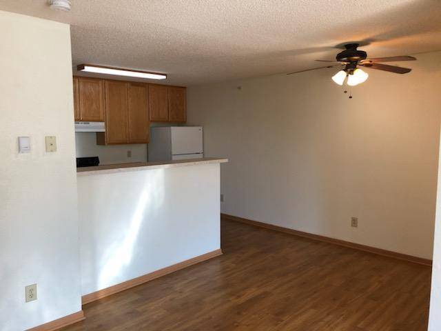 1001 School ST NW, Elk River, MN 55330