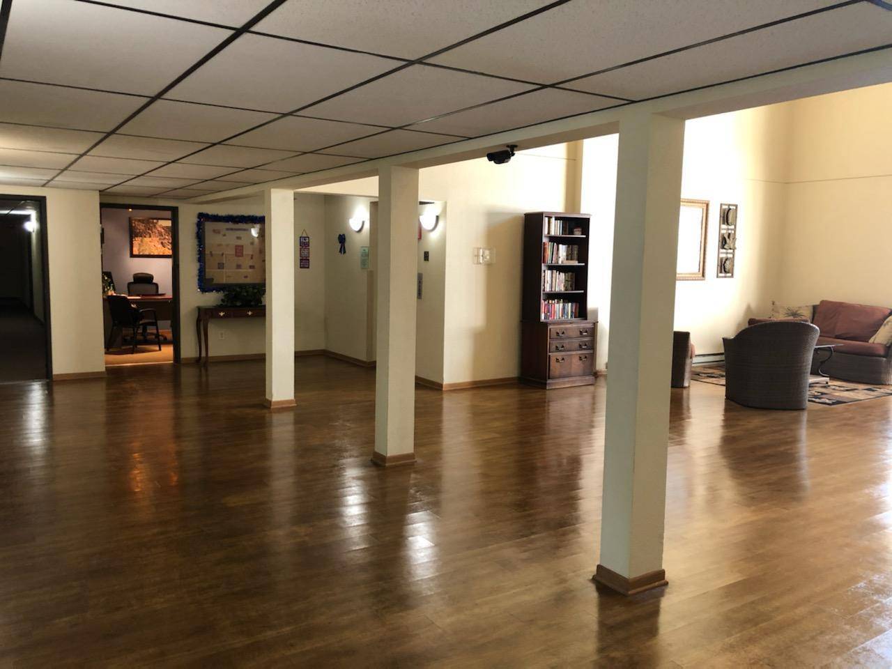 1001 School ST NW, Elk River, MN 55330
