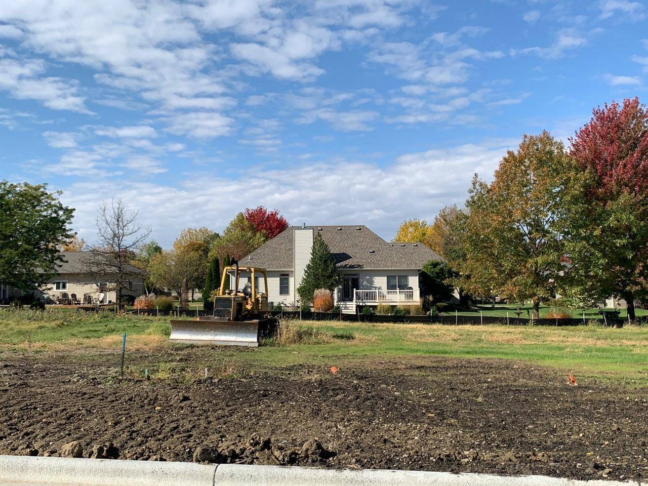2176 NE Maple Leaf LN, Owatonna, MN 55060