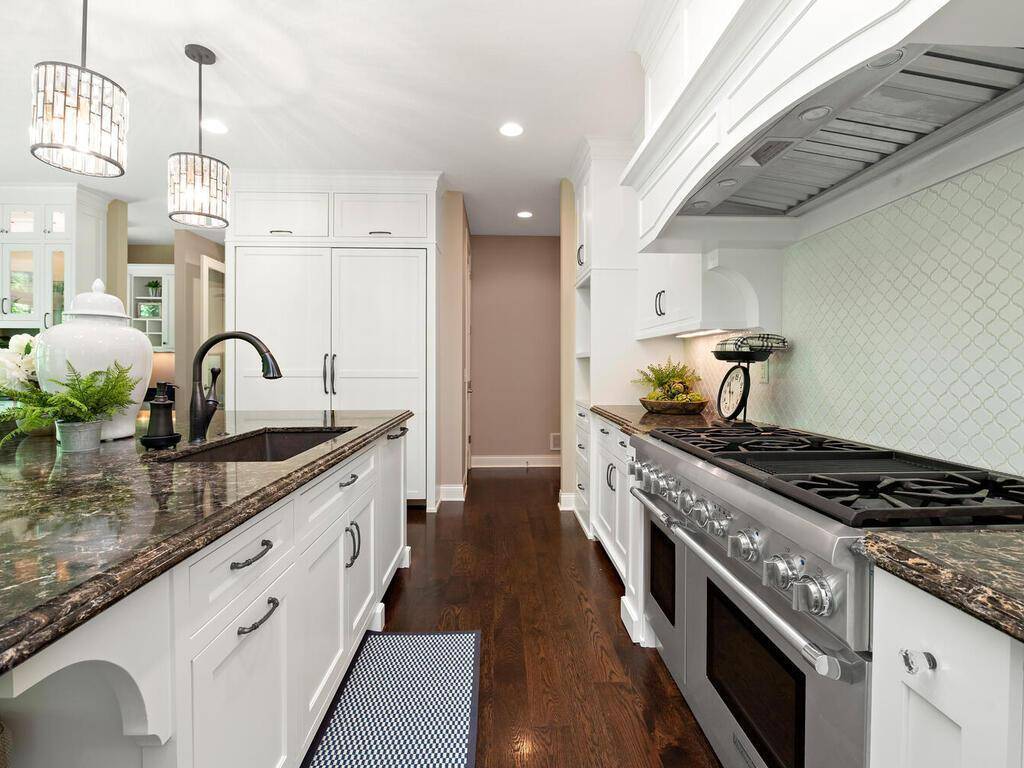 1516 Brightwood DR, Minnetonka, MN 55391