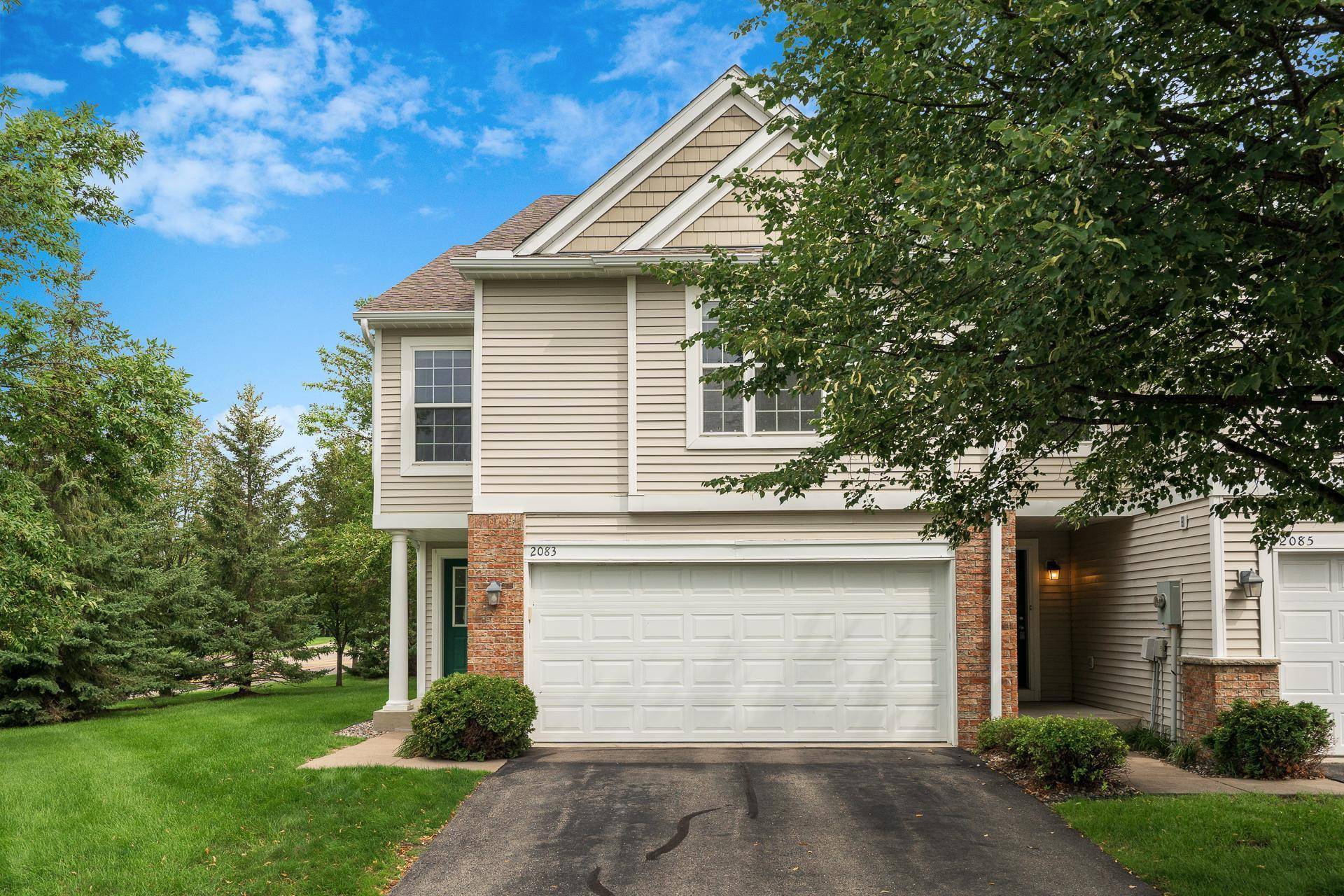 2083 Saint Johns CT, Woodbury, MN 55129