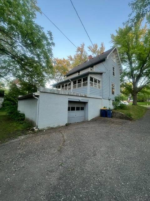 416 1st ST SW, Faribault, MN 55021