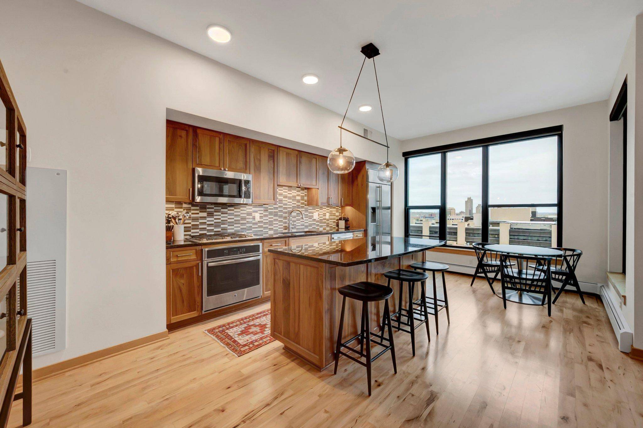 740 Portland AVE #1202, Minneapolis, MN 55415