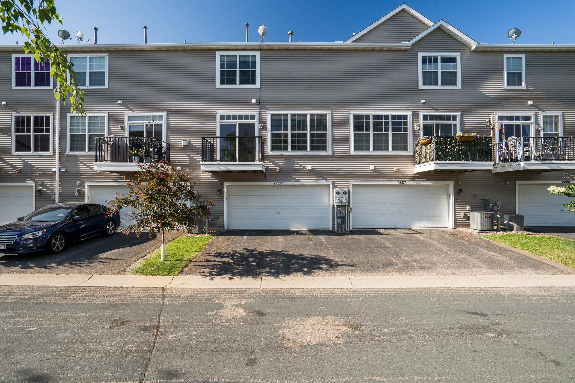 15577 June Grass LN, Eden Prairie, MN 55347