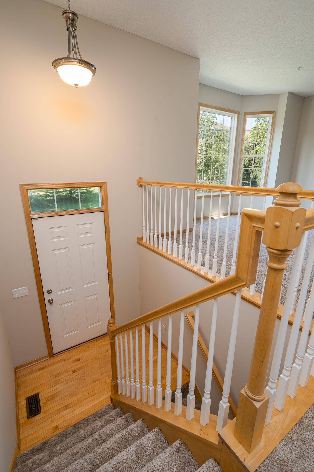 15577 June Grass LN, Eden Prairie, MN 55347