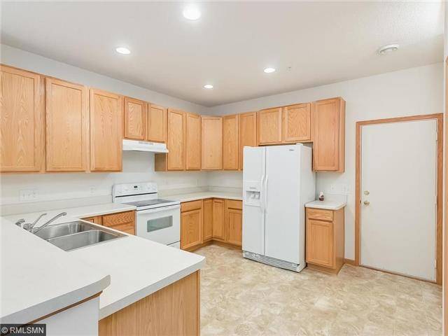 6713 Narcissus LN N, Maple Grove, MN 55311