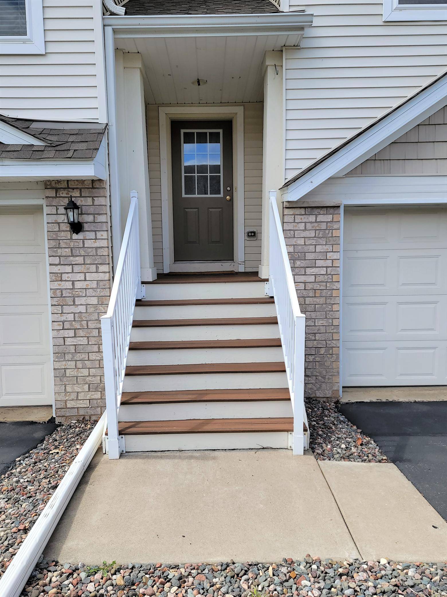 5055 Fountain LN N, Plymouth, MN 55446