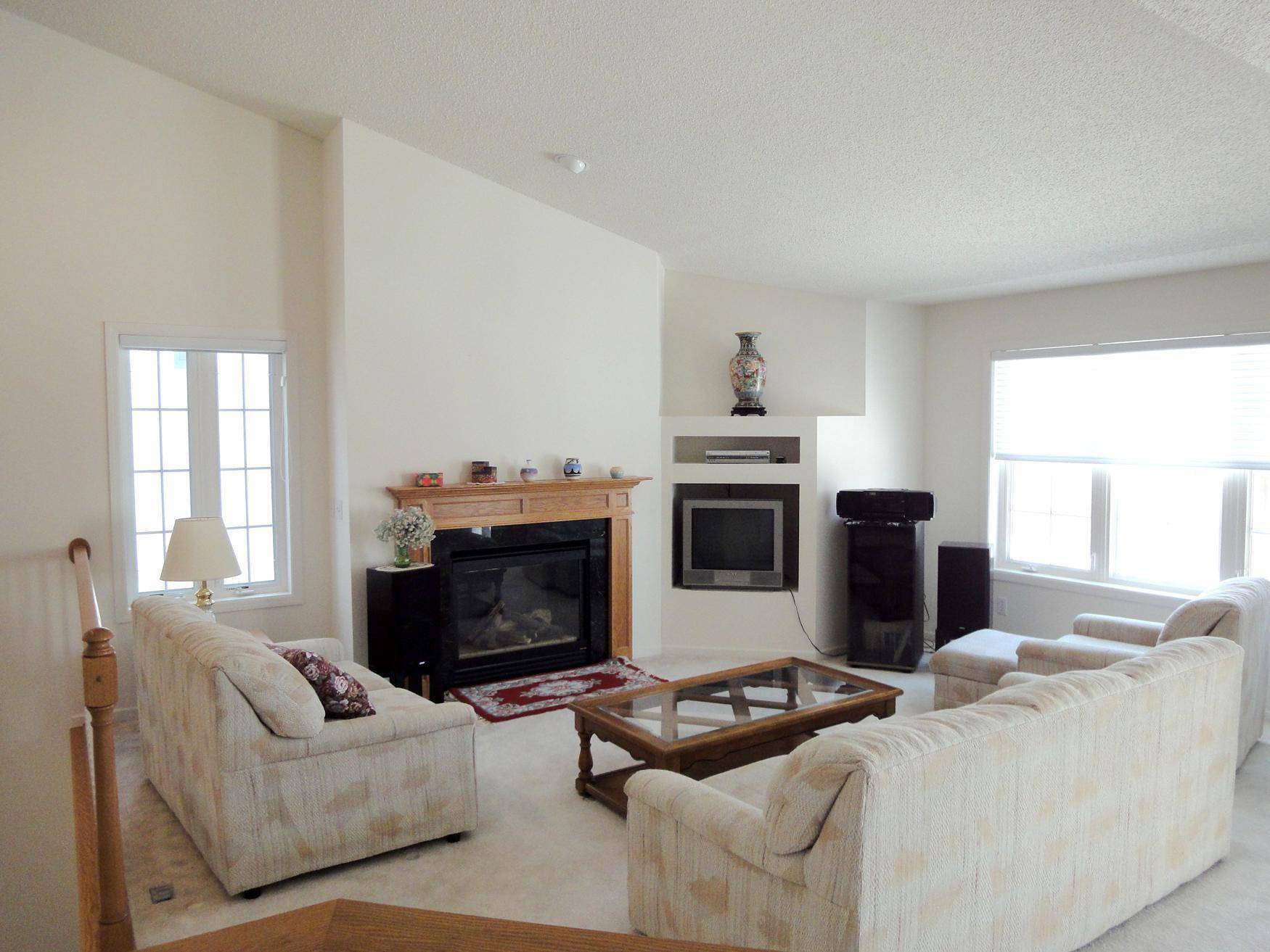 6229 Upland LN N, Maple Grove, MN 55311