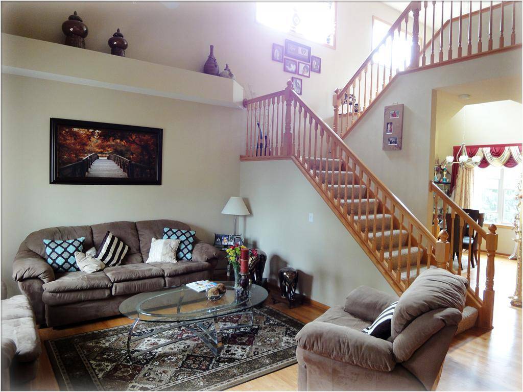 17715 48th PL N, Plymouth, MN 55446
