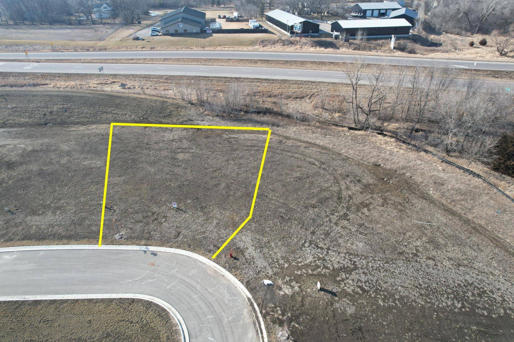 1022 Bitterend CIR, Mankato, MN 56001