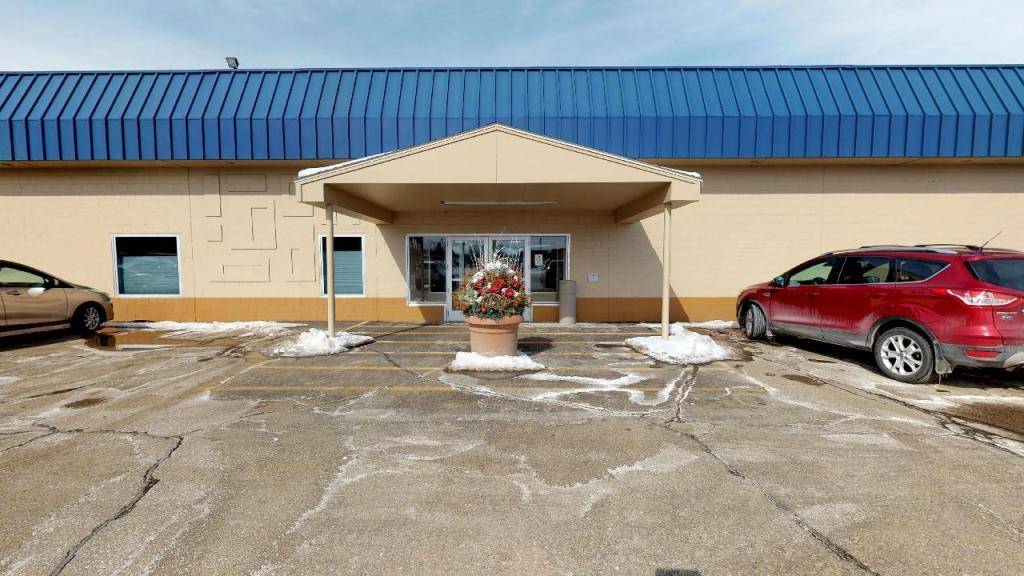 1604 S 1st ST, Willmar, MN 56201