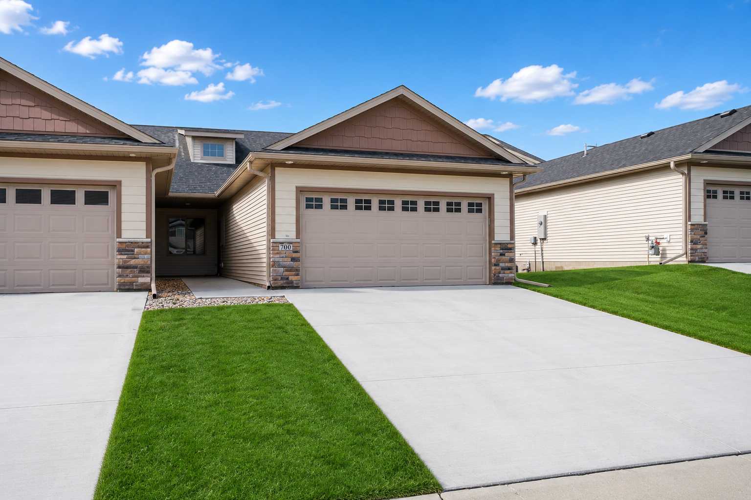 700 Shardlow PL NE, Byron, MN 55920