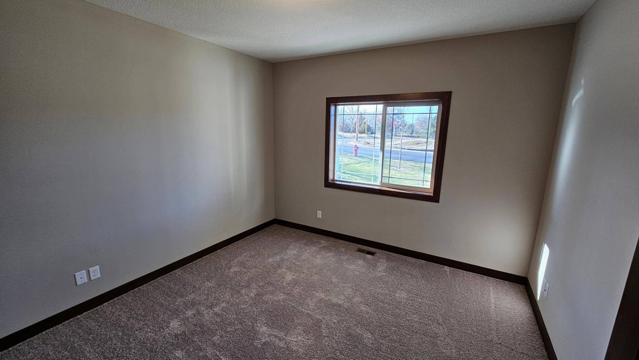 3102 Zuni WAY NW, Anoka, MN 55303