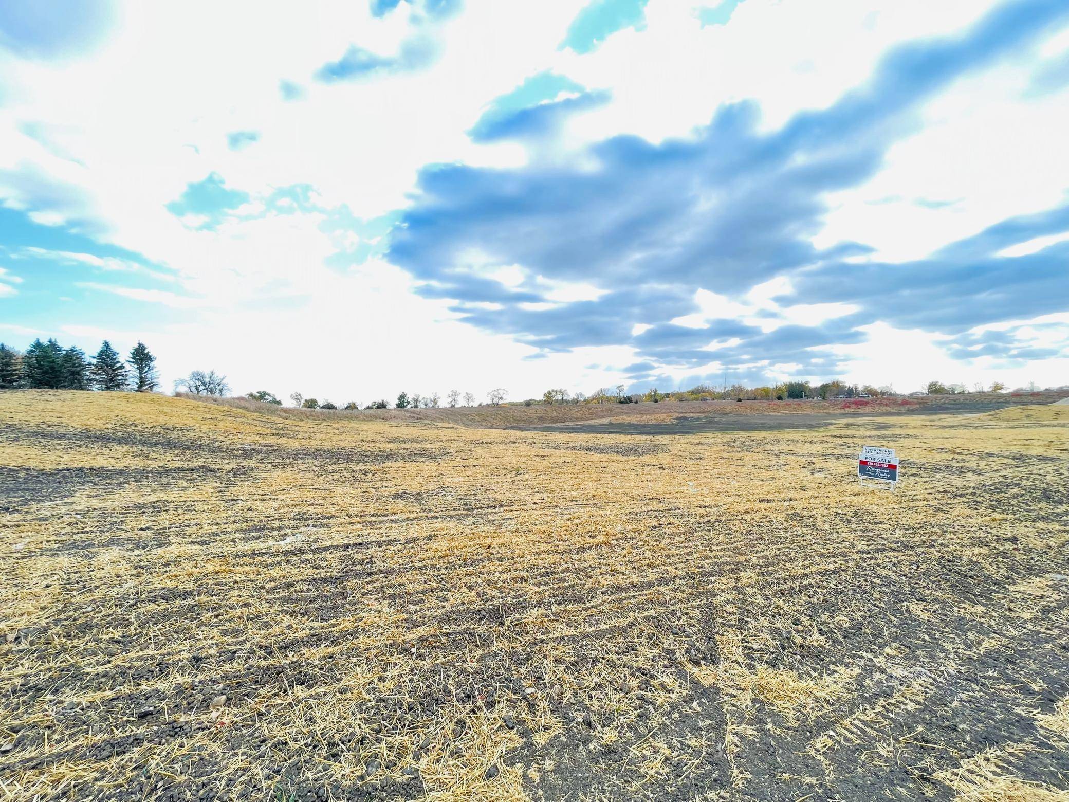 9 16th ST, Windom, MN 56101
