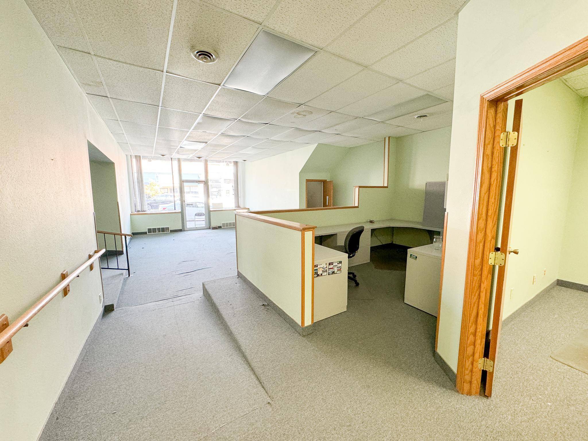 110 - 112 E Lincoln AVE, Fergus Falls, MN 56537