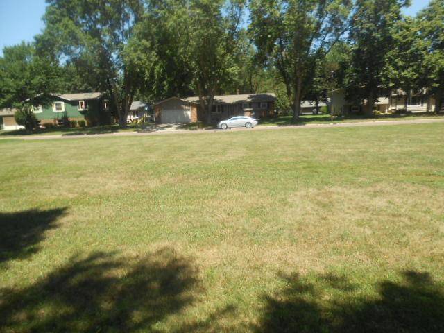 6th Crn 17th St/6th AVE, Windom, MN 56101