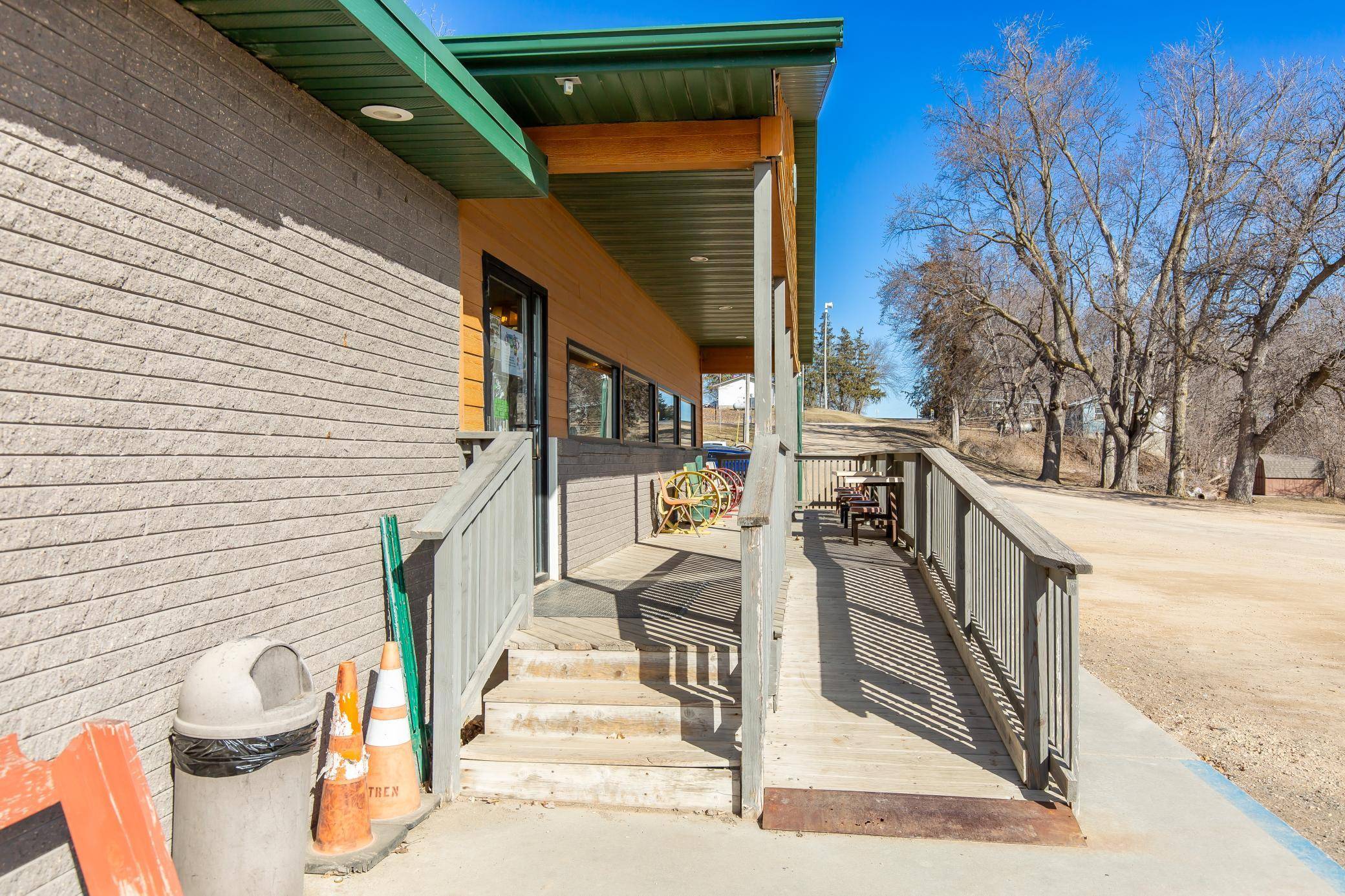 35032 Clear Lake LN, Le Center, MN 56057