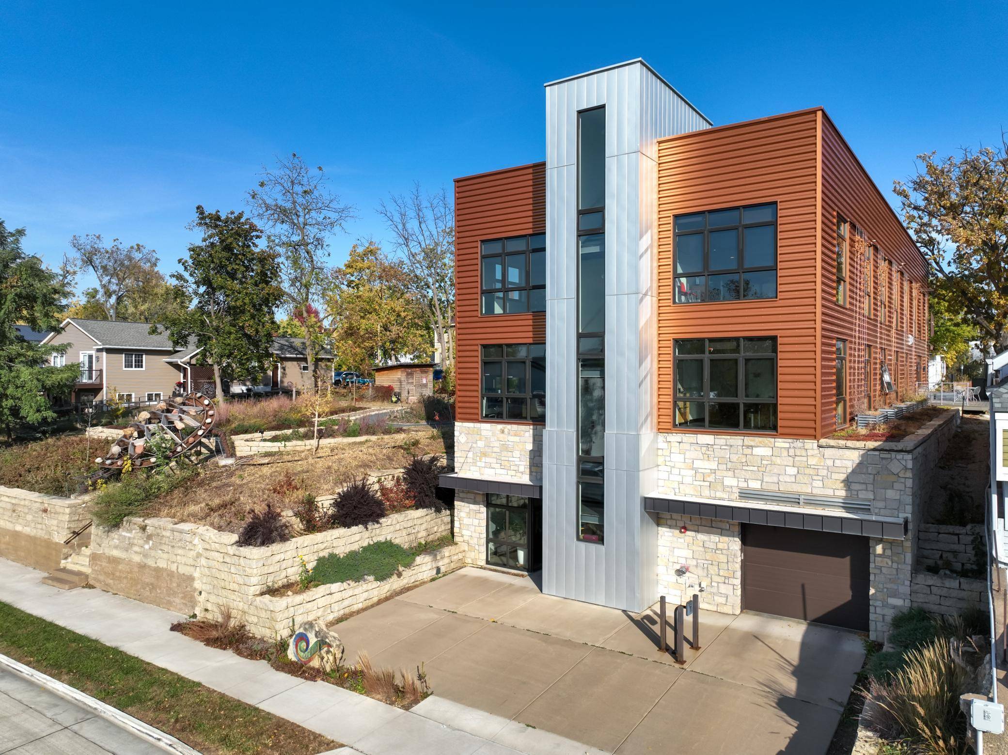 708 2nd ST, Hudson, WI 54016