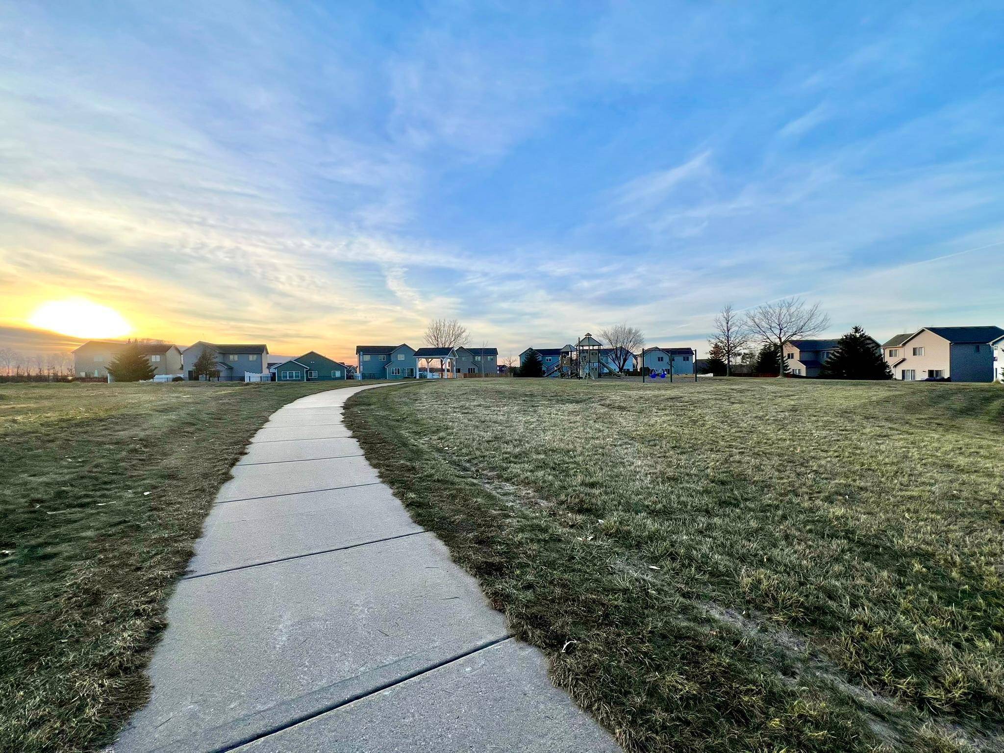 910 Snowbird DR, Red Wing, MN 55066