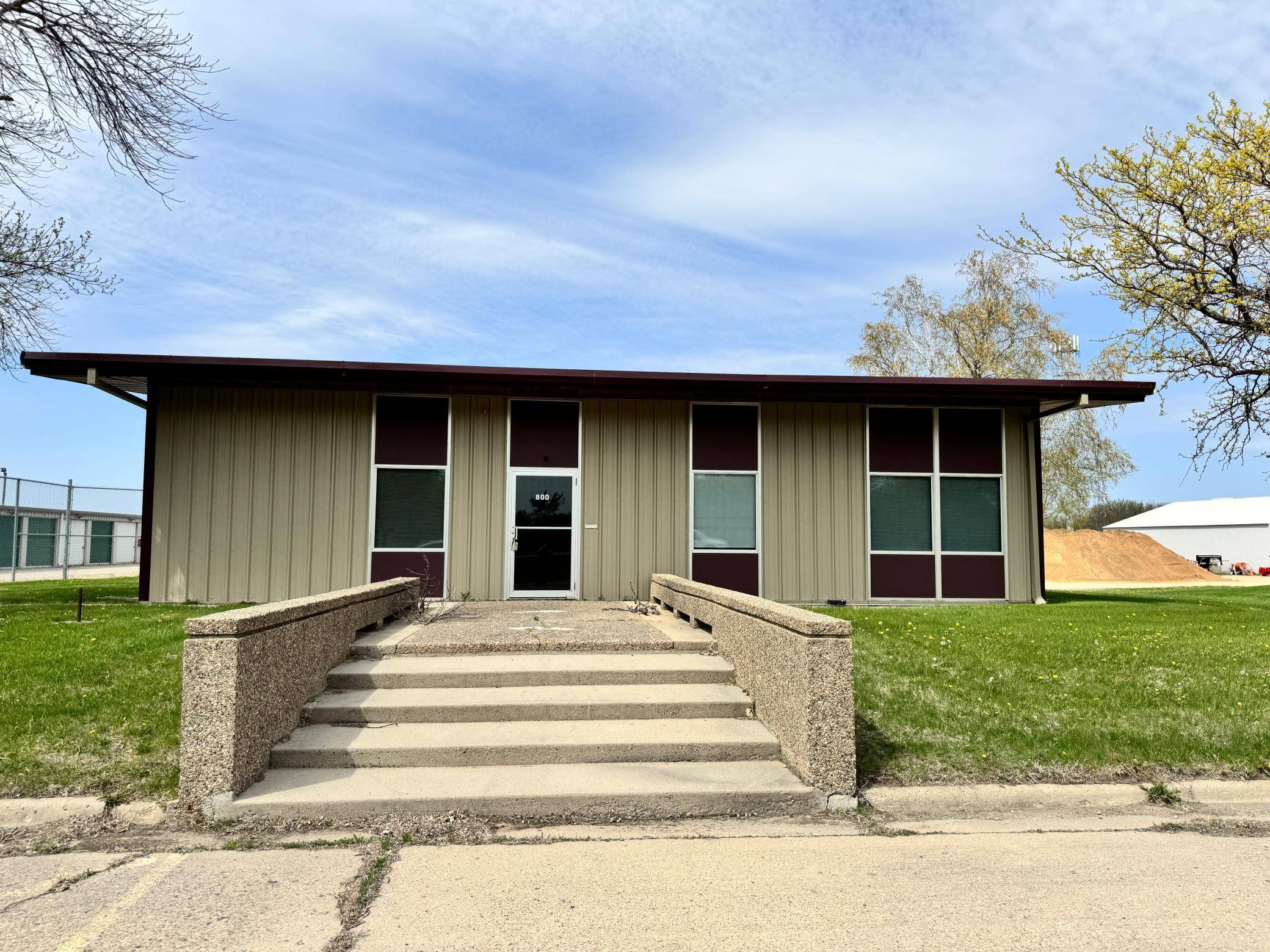800 W College Drive, Marshall, MN 56258