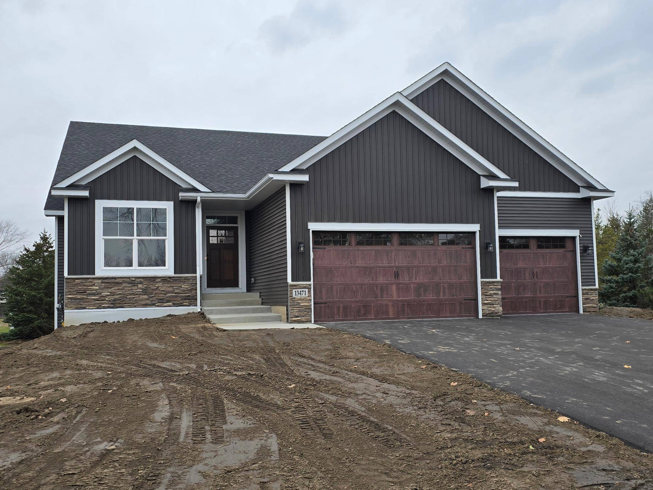 4849 Maple ST, Rockford, MN 55373