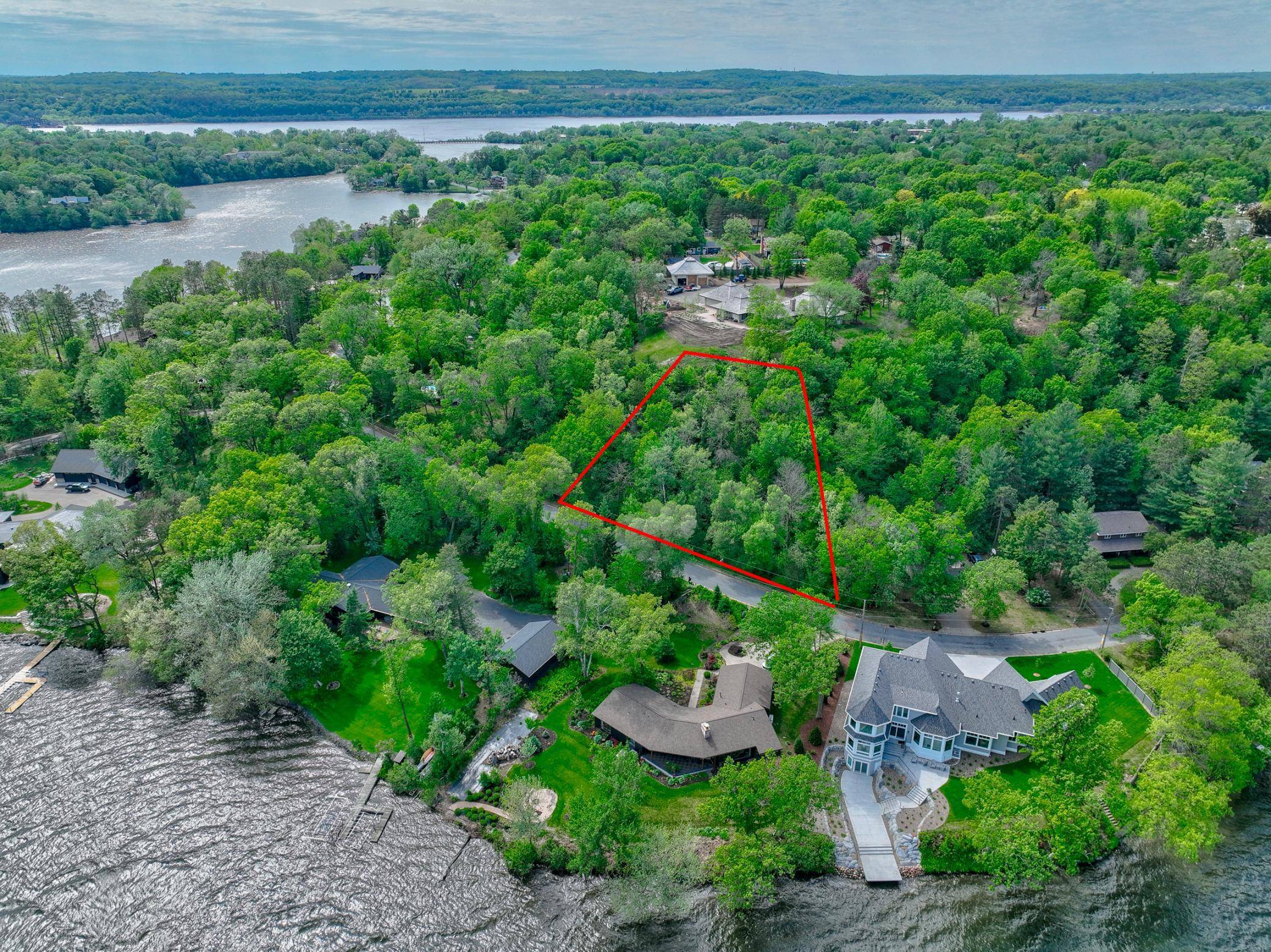 1205 Riverside DR N, Hudson, WI 54016