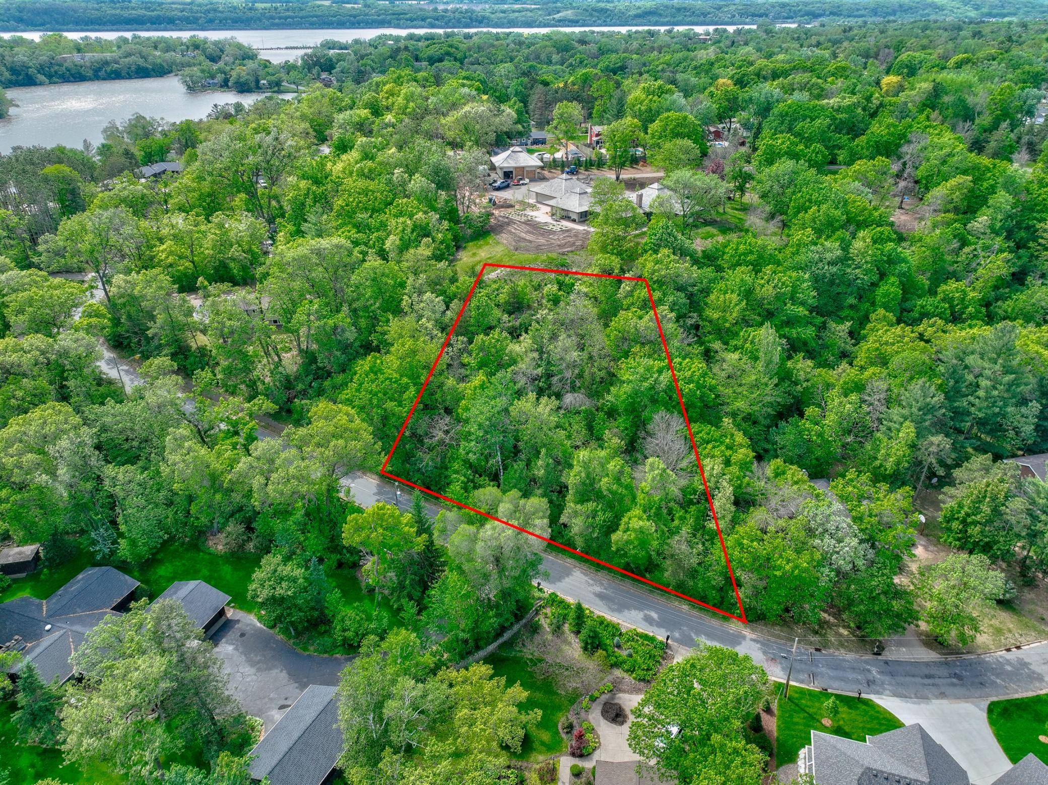 1205 Riverside DR N, Hudson, WI 54016