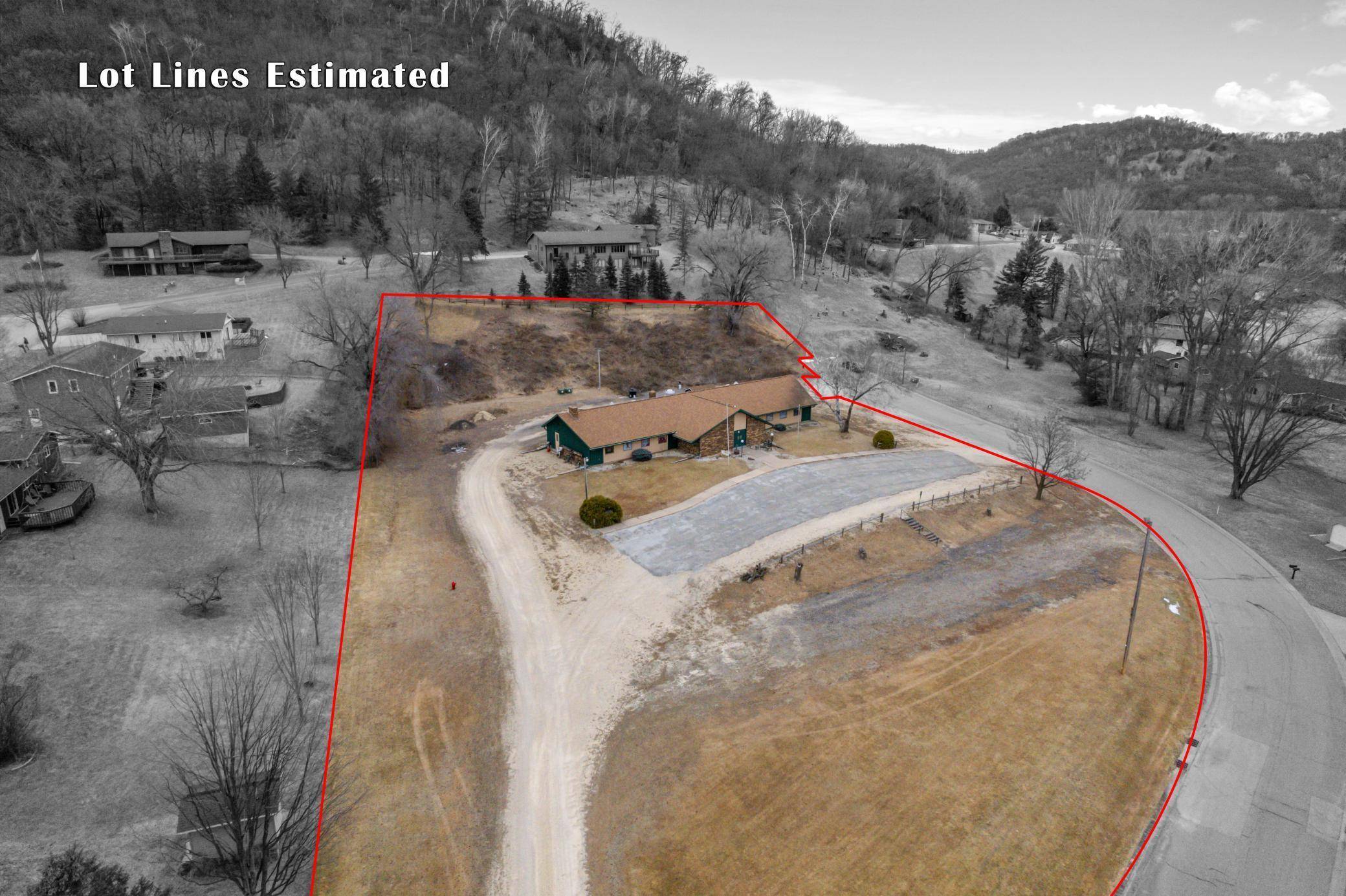 401 Rolling View DR, Rollingstone, MN 55969