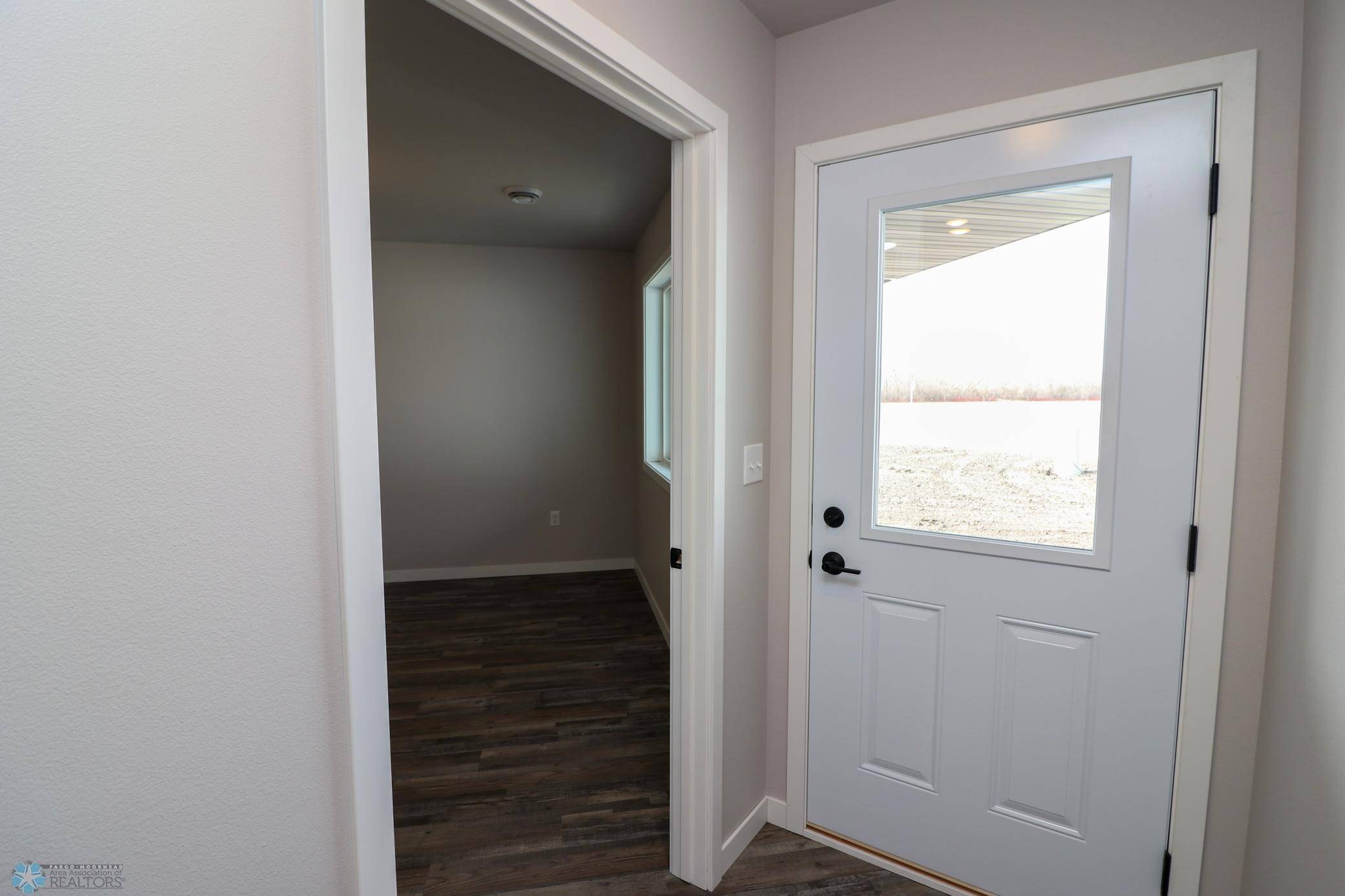 1392 Prairie Lane, Wahpeton, ND 58075