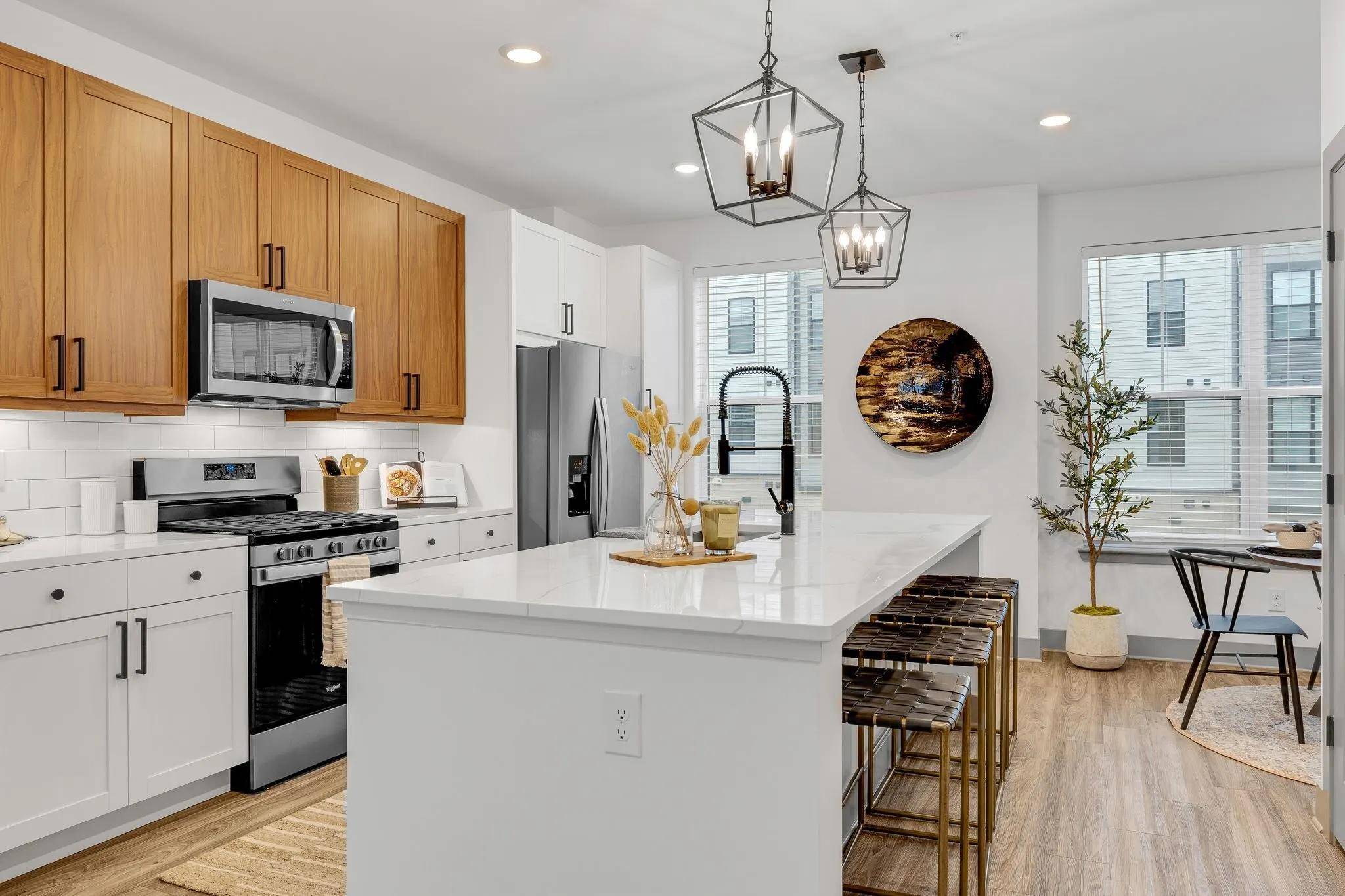 8847 Meridian WAY, Woodbury, MN 55125